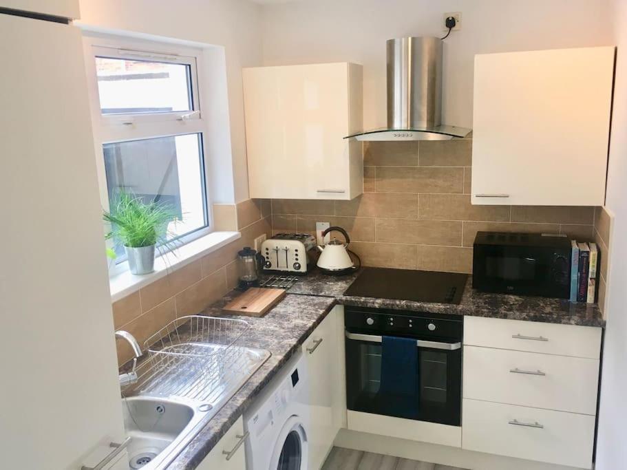 Belfast Townhouse In Prime Location In Belfast City Exterior foto